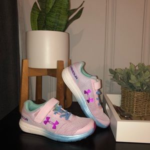 Under Armour Girls athletic shoe